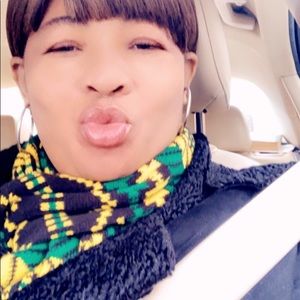 Meet your Posher, Marie